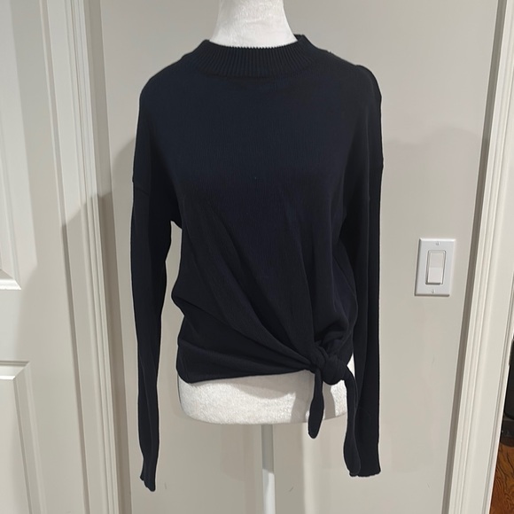 Mystree Sweaters - Mystree Navy Long Sleeve Tie Front Sweater Medium NWT